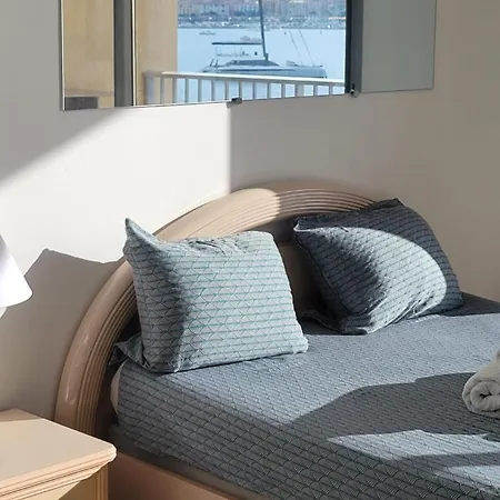 Apartment La A Vos Pieds, Magnifique Vue Sur Ajaccio, Pour 2 Personnes Ajaccio (Corsica)